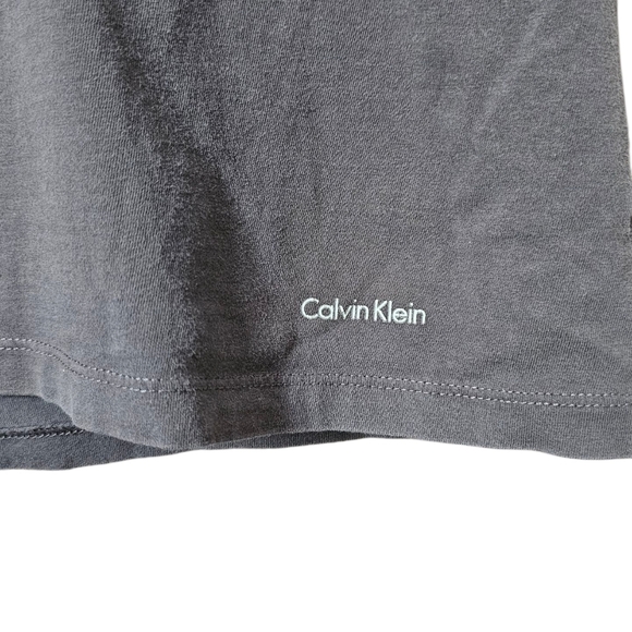 Team Canada Elbows Up Dark Grey Cotton T-shirt Beaver Moose Polar Bear women's M - Picture 3 of 6